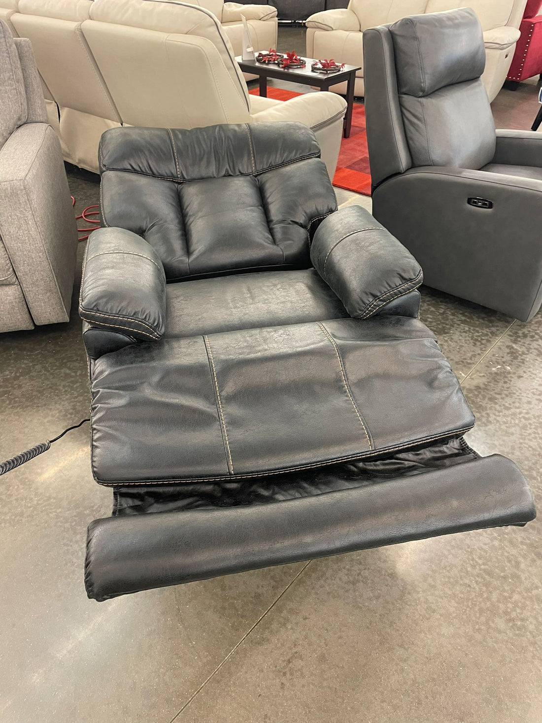 Flexsteel Living Room Power Recliner with Power Headrest and