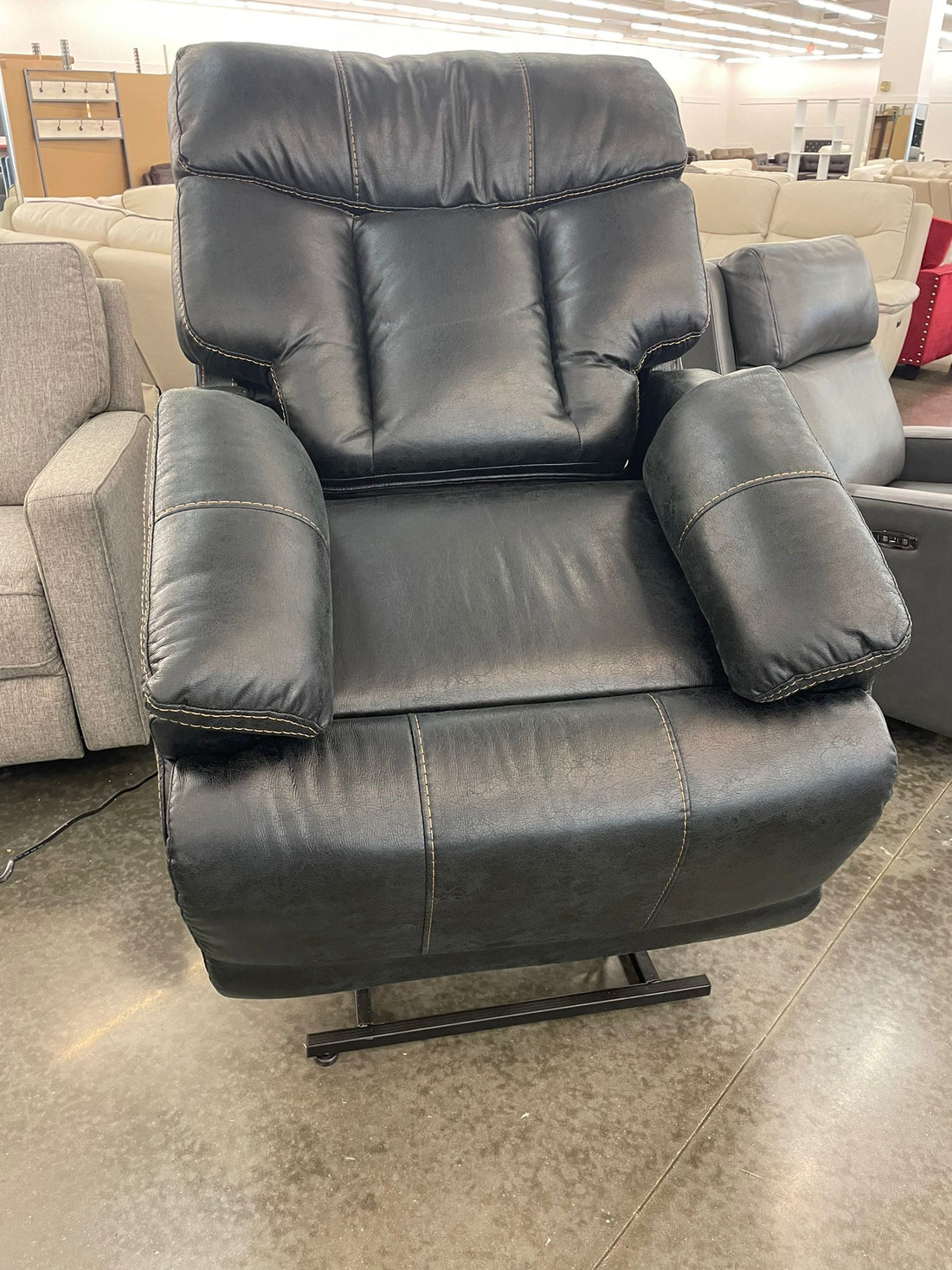 Flexsteel Living Room Power Recliner with Power Headrest and